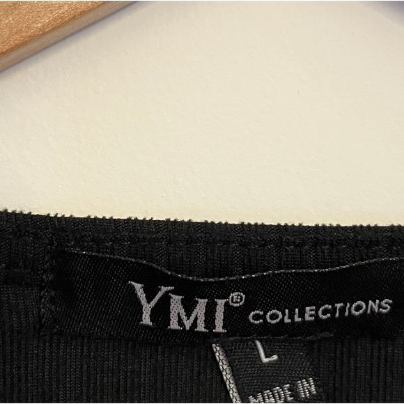 YMI Black Short Sleeve Wrap Blouse size large - Picture 4 of 5